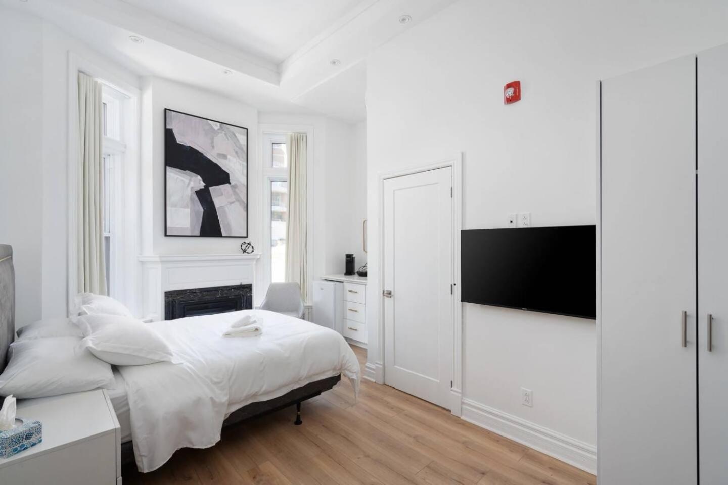 Penfield Suites Montreal Exterior photo