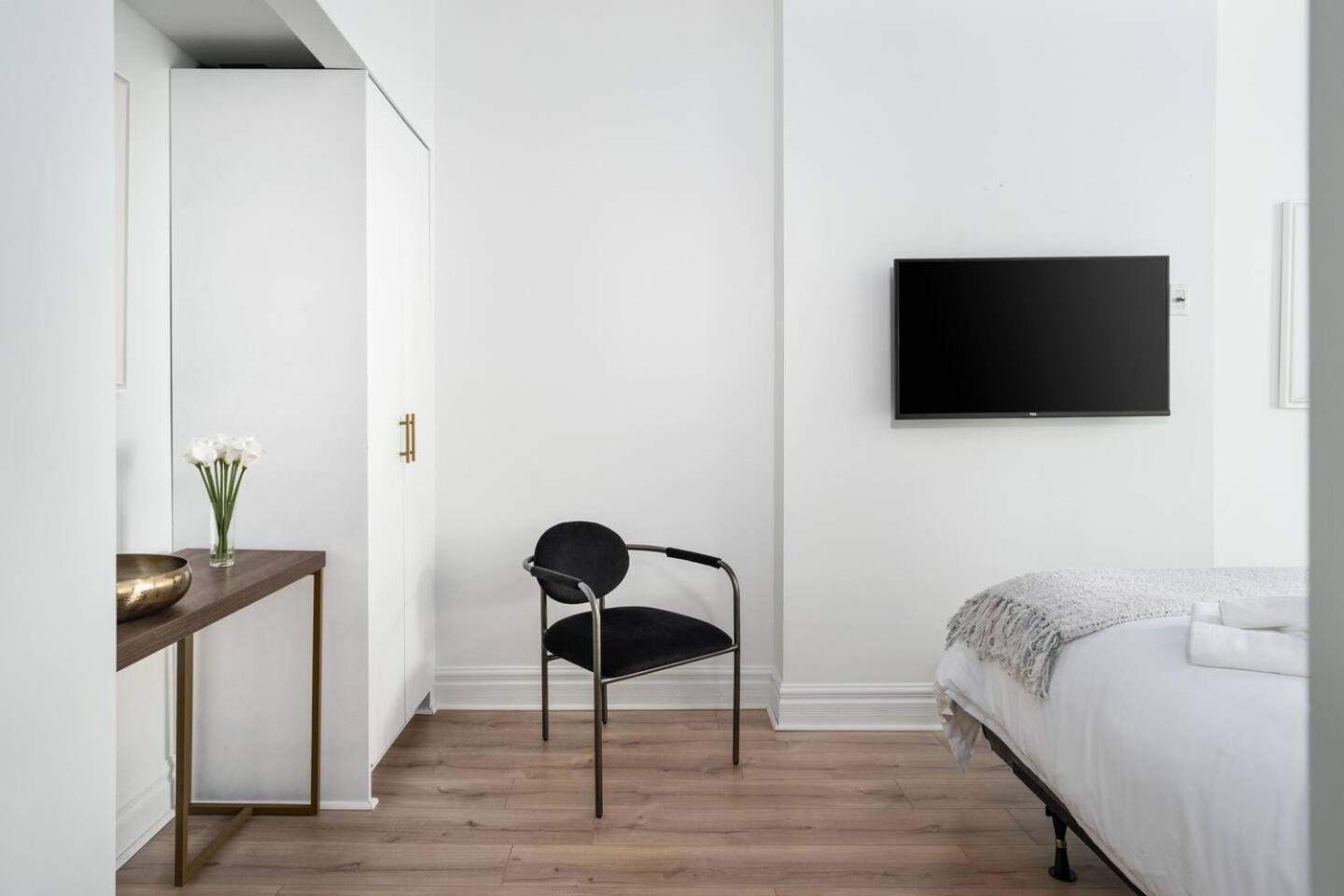 Penfield Suites Montreal Exterior photo