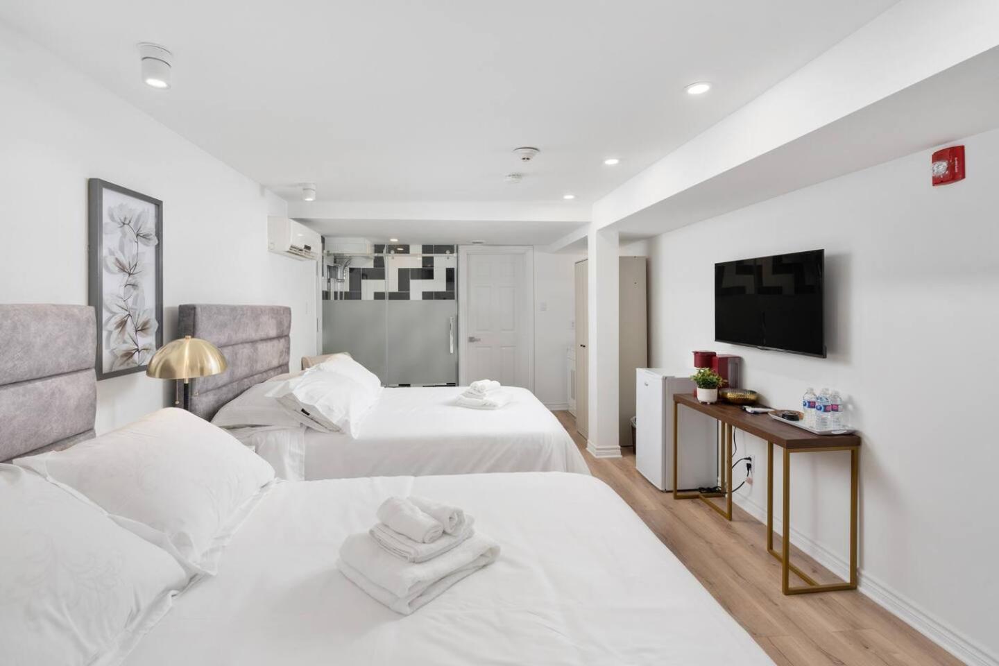 Penfield Suites Montreal Exterior photo